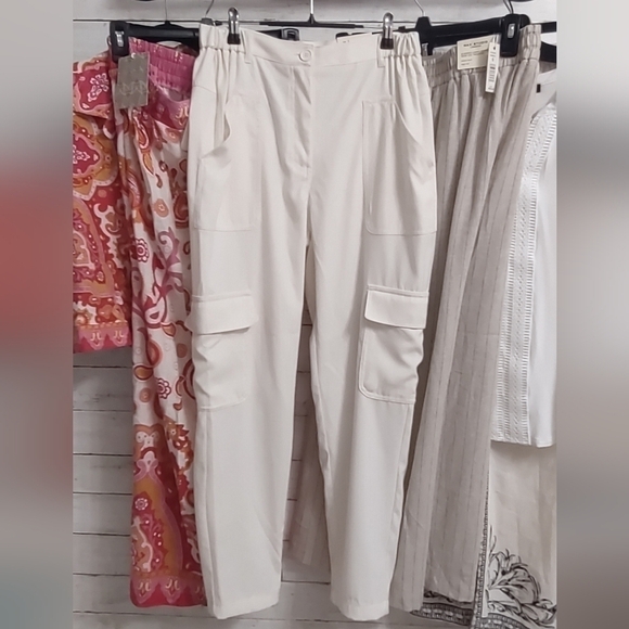 NWT Max Studio Cargo Trousers size Small - Picture 5 of 13